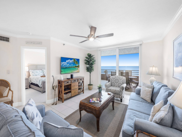 On Beach Vacation Condo Two Bedrooms in Marco Marco Island
